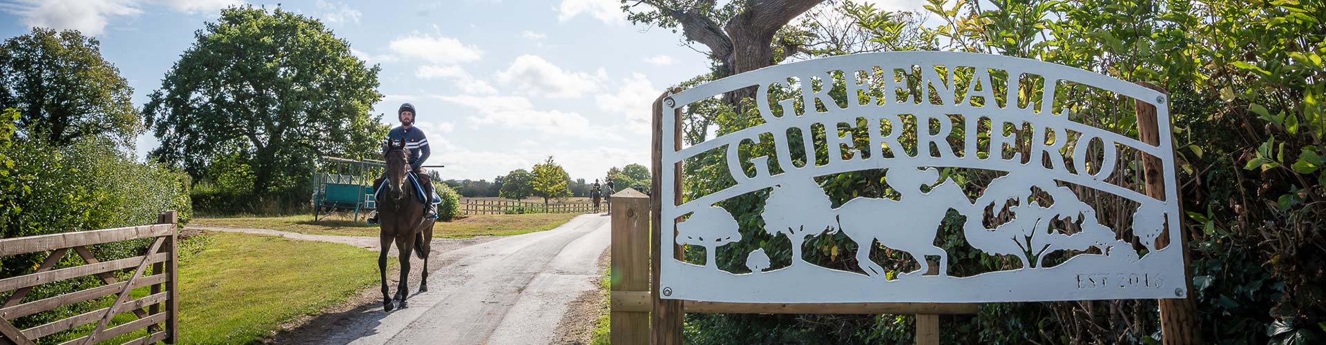 entrance to Greenall Guerriero horse yard